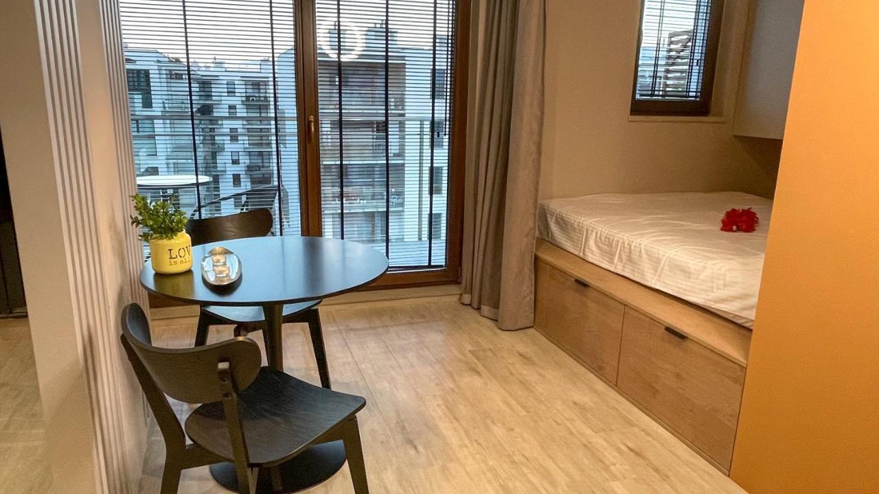 Comfortable 1-Room Apartment Close To The Center Warsaw Exterior photo
